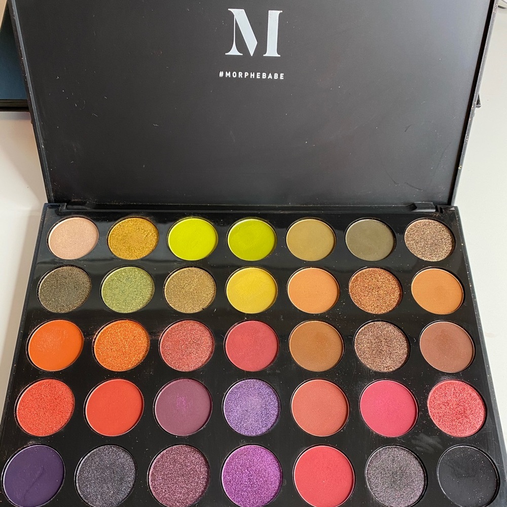 ARTISTRY PALETTE 35M BOSS MOOD